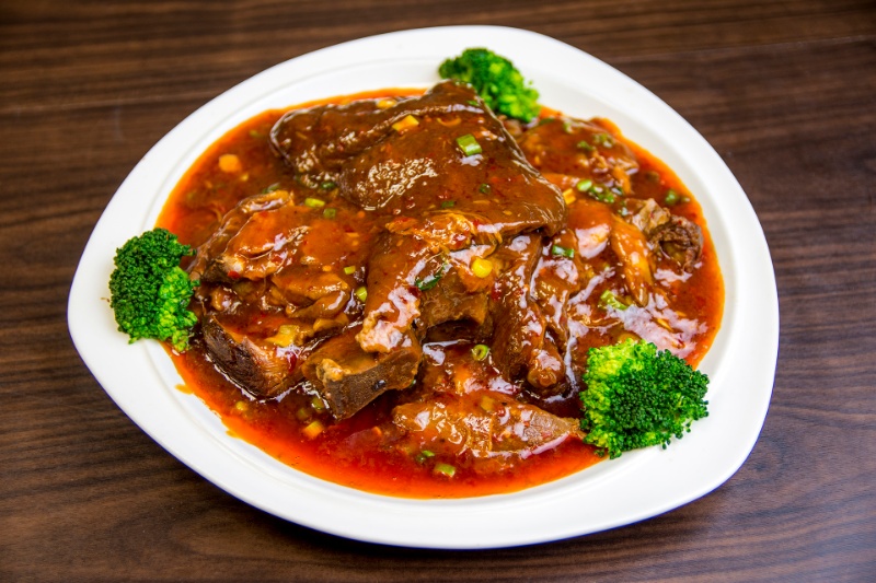 p20. spicy pork shin 香辣元蹄 <img title='Spicy & Hot' align='absmiddle' src='/css/spicy.png' /> <img title='Spicy & Hot' align='absmiddle' src='/css/spicy.png' />